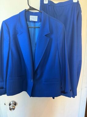 Vintage Pendleton Blue Wool Skirt mismatch Suit Set Blazer + Midi Skirt USA Made